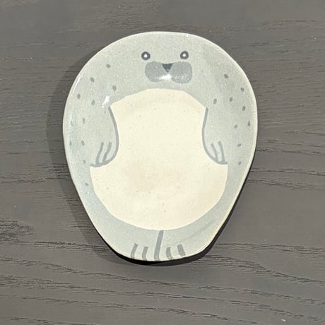 ぶんのまお　アザラシ皿