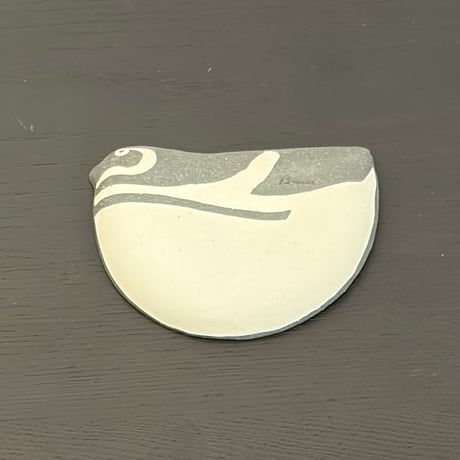 ぶんのまお　まんまるマゼラン小皿　右向き