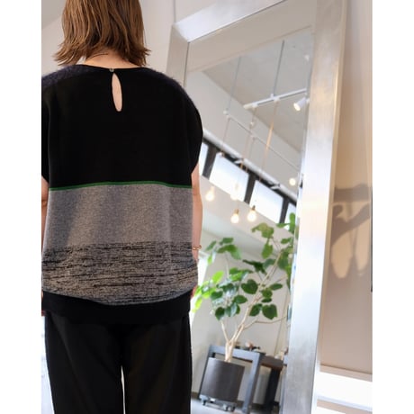 NAKAGAMI  ニットベスト（black）