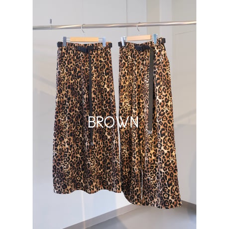 M53. BELTED LEOPARD SKIRT