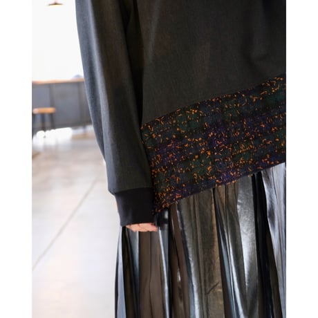 NAKAGAMI （unisex）裾切替プルオーバー