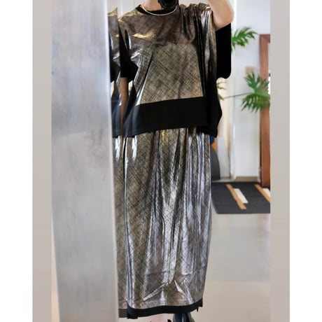 NAKAGAMI  箔プリントアシンメトリーニット（black）