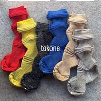 tokne メタリックソックス