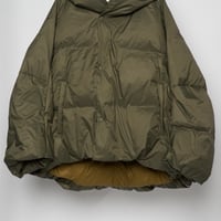 WYTE ライトナイロンフーデッドダウンコート