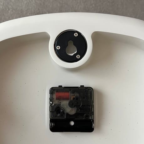 Sapone wall clock / 癒し系のルックスで優しいフォルムのナチュラルな掛け時計