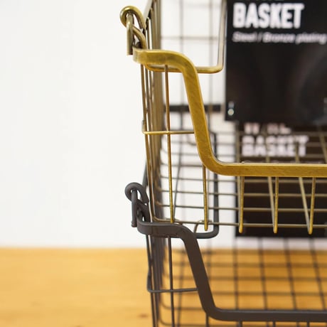 HANGING BASKET / AG / デッドスペースを有効活用してくれる差し込みタイプのワイヤーバスケット / アンティークゴールド