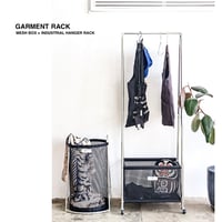 GARMENT RACK / スタイリッシュで無機質なデザインでハンガーラックとバッグや小物などを収納できるメッシュラックが一つになった使い勝手のよいラック