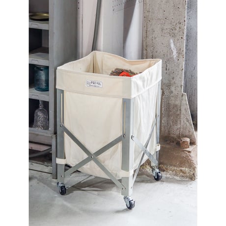 LAUNDRY WAGON / INDUSTRIAL / リビングや寝室などのインテリアシーンにも取り入れやすいランドリーワゴン