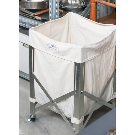 LAUNDRY WAGON / INDUSTRIAL / リビングや寝室などのインテリアシーンにも取り入れやすいランドリーワゴン