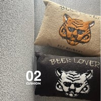 TIGER RECT CUSHION / リビングや寝室などのインテリア空間にはもちろん車内やテント内などのアウトドアシーンでも / クッション(中材)付き
