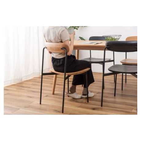WOOD PERSONAL CHAIR / モダンな雰囲気を演出しシンプルで主張しすぎない佇まいのチェア / natural , black