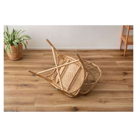 RATTAN CHAIR / 曲線を重ねた背フレームが生み出す陰影の美しさが印象的なラタンチェア / SH44.5cm