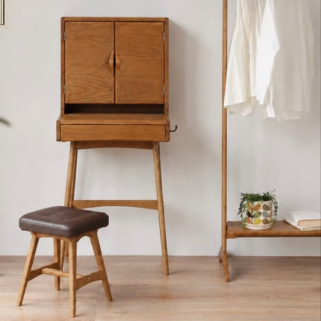 Mirror Dresser / 毎日の支度を心地よく整える 洗練されたミラードレッサー