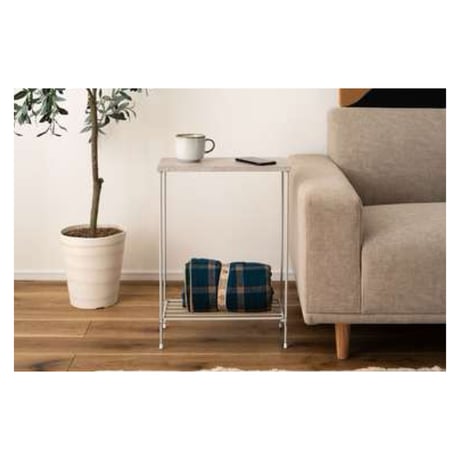 STYLISH STEEL TABLE / スリムでコンパクト / シンプルなスチール素材のサイドテーブル