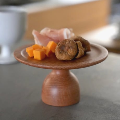OAK COMPOTE TRAY / スウェーデン語の『olika : それぞれ違う』から名付けられた木製キッチンウェアシリーズ