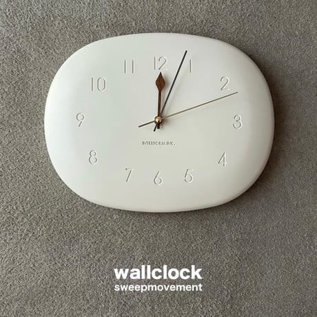 Sapone wall clock / 癒し系のルックスで優しいフォルムのナチュラルな掛け時計