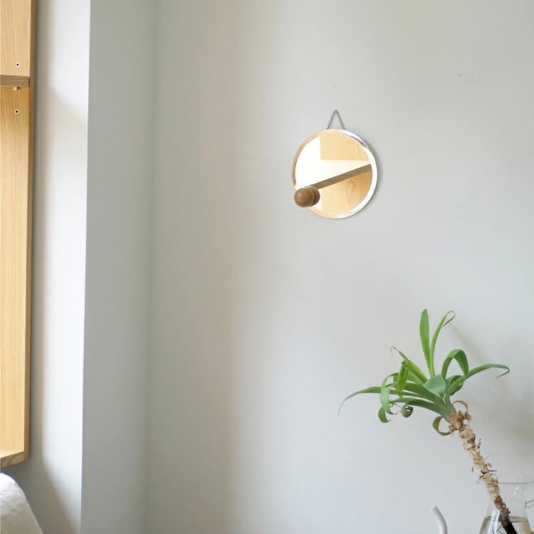 WALL MIRROR / インテリアのアクセントアイテムとしても存在感を高めて