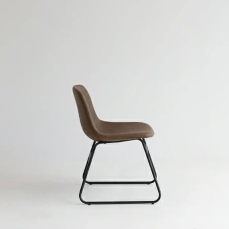 VINO CHAIR / CAMEL , BROWN / カフェのような落ち着きある空間づくりに / ダイニング 書斎など多用途で使える合皮チェア