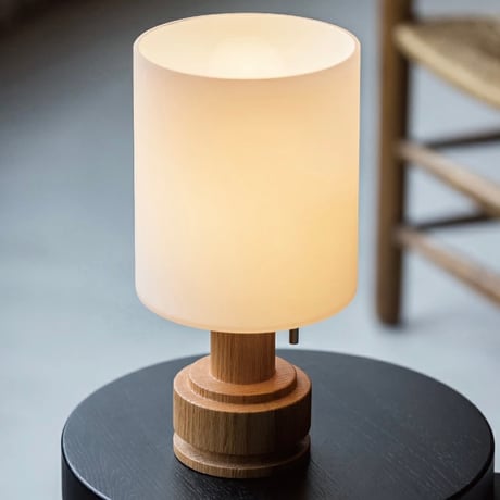 FROST GRASS TABLE LAMP / ガラス × ウッド テーブルランプ / 素材感とシンプルさのバランスにこだわったノーブルなデザイン