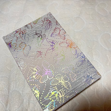 【新商品】蝶々🦋ホログラム　通常御朱印帳　ホワイト系　きなり和紙　24山　バンドつき