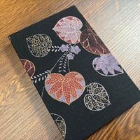 【即日発送】通常御朱印帳　18× 12㍉ 白和紙　24山　バンド付き