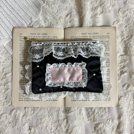 Quilting perl mini pouch