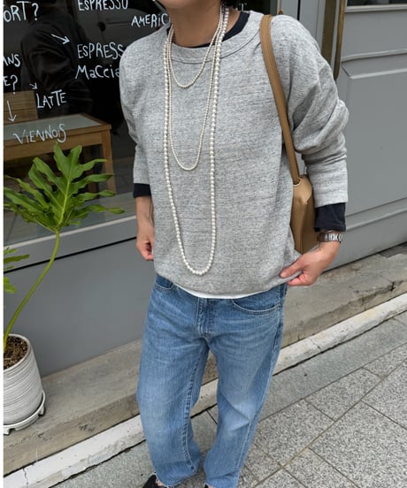 crew neck sweat shirt