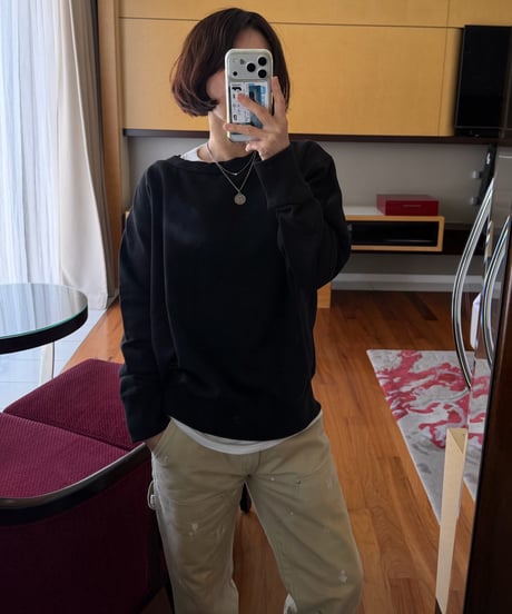 crew neck sweat shirt