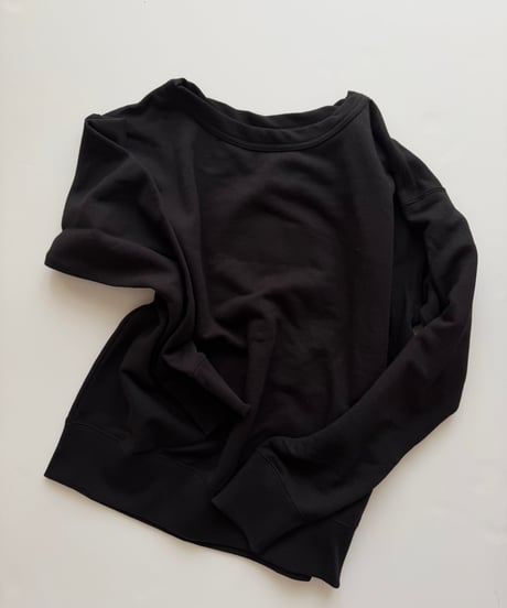 crew neck sweat shirt