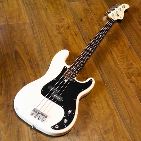 Miyako custom bass guitar