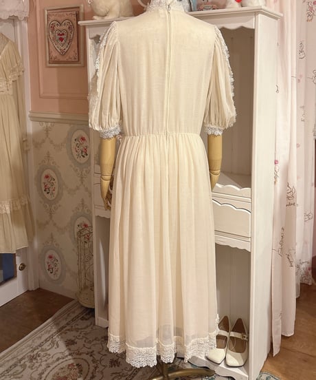 70s vintage puff sleeve lace dress