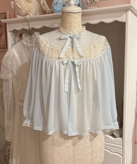 60s vintage puff sleeve lace gown top