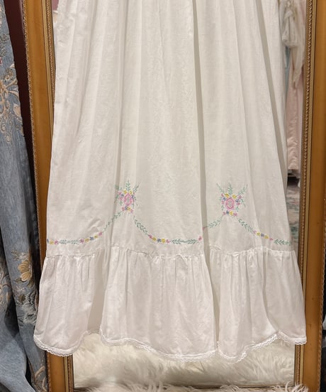 70s vintage flower embroidered white dress