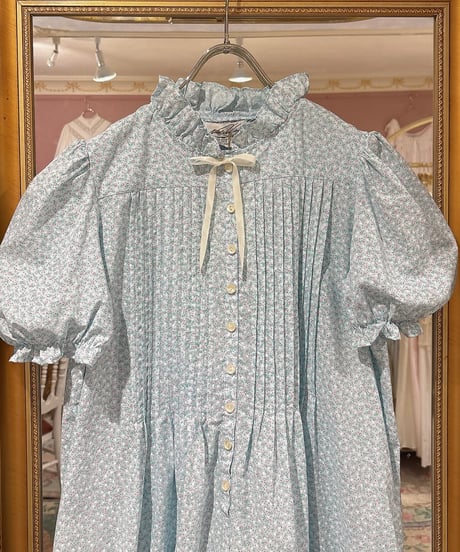 80s vintage petit flower pattern dress
