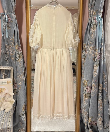 70s vintage puff sleeve lace dress