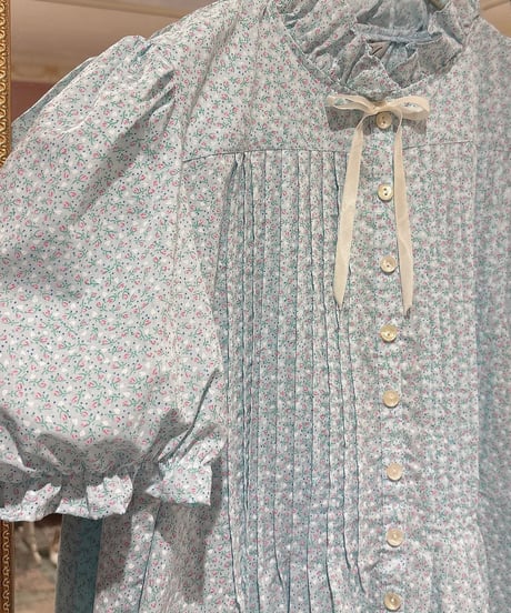 80s vintage petit flower pattern dress