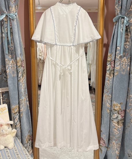70s vintage flower embroidered cape sleeve dress