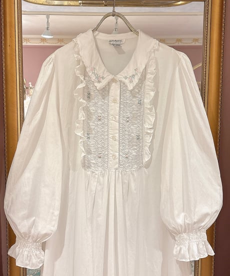 70s vintage flower smocking&embroidered white cotton dress