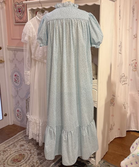 80s vintage petit flower pattern dress