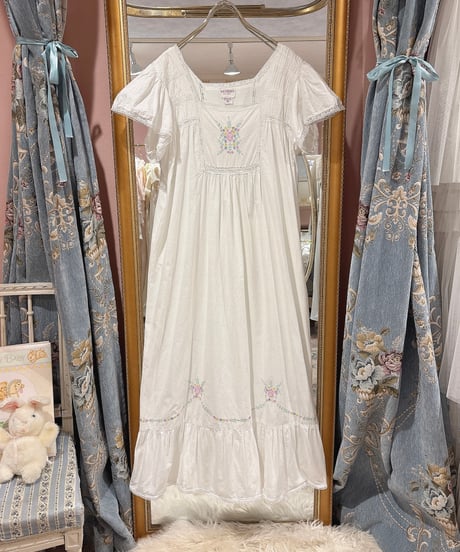 70s vintage flower embroidered white dress