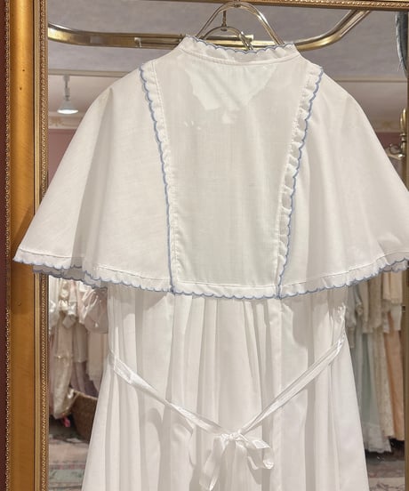 70s vintage flower embroidered cape sleeve dress