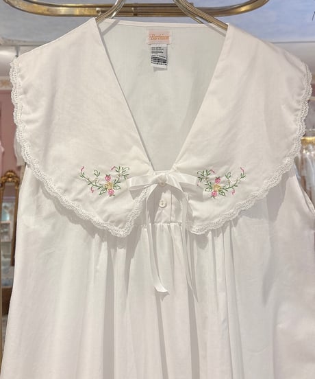 80s vintage flower&strawberry embroidered collar no sleeves dress