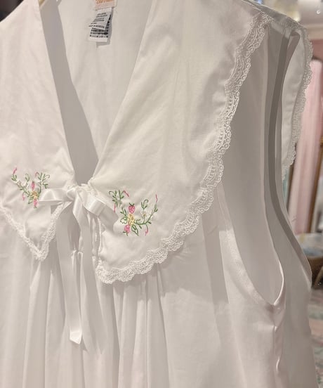 80s vintage flower&strawberry embroidered collar no sleeves dress