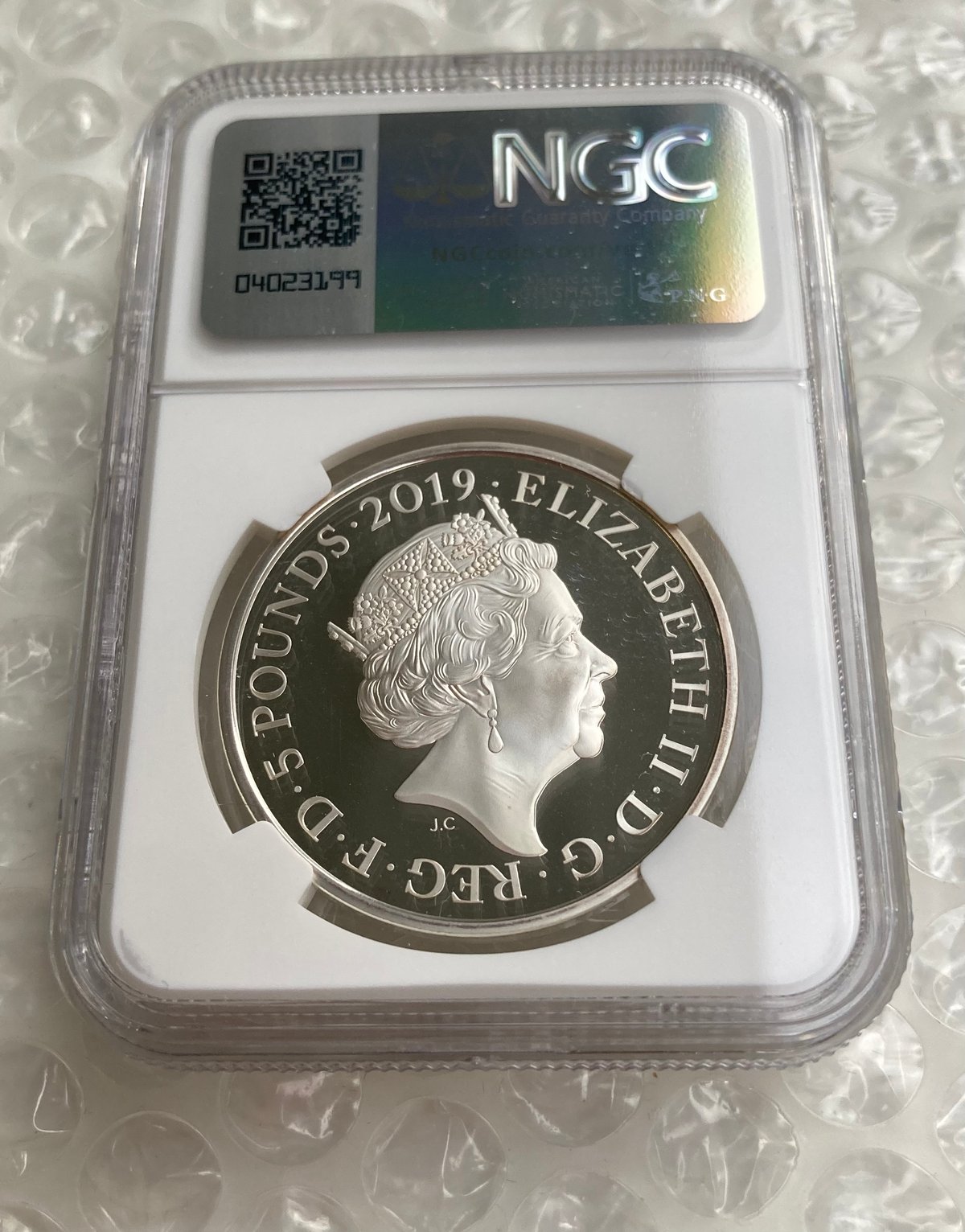 大人気！最高鑑定 PF70 2019年 イギリス 銀貨 ヴィクトリア女王 NGC NGC鑑定PF70 ロイヤルミント 2019年 ヴィクトリア女王 生誕200周年記念