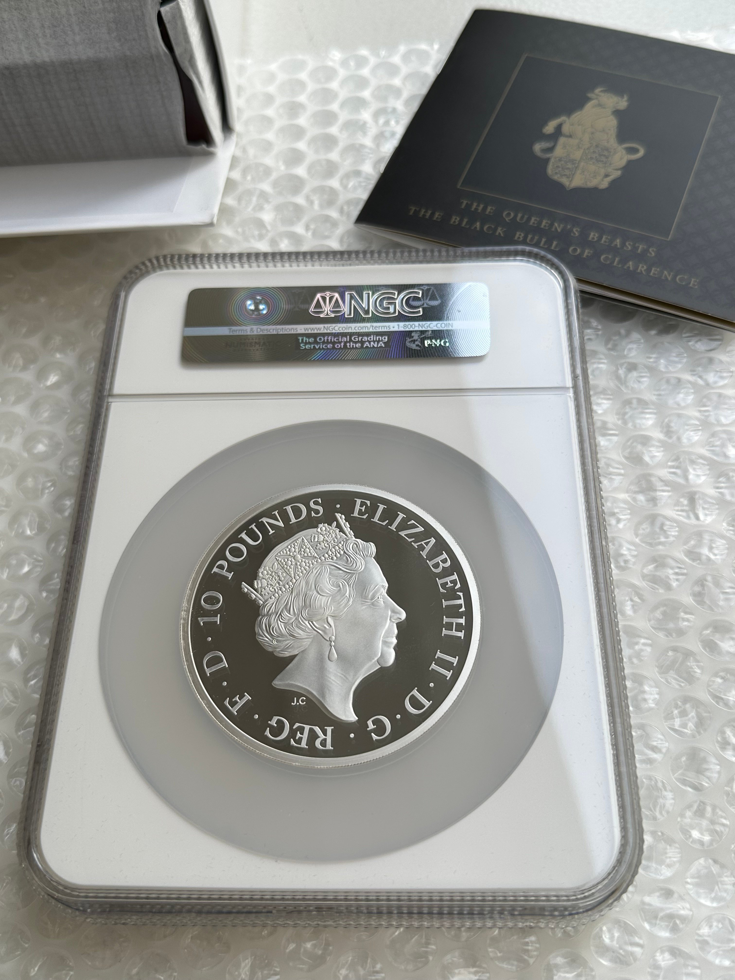 2018 イギリス クラレンスの黒い雄牛 PF70UC ロイヤルミント 世界4枚 10oz・NGC鑑定PF70 2018年 クイーンズビースト クラレンスのブラック