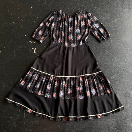 70'S FLOWER TIERED DRESS [S-4806]