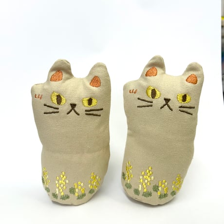 刺繍ねこのオーナメント