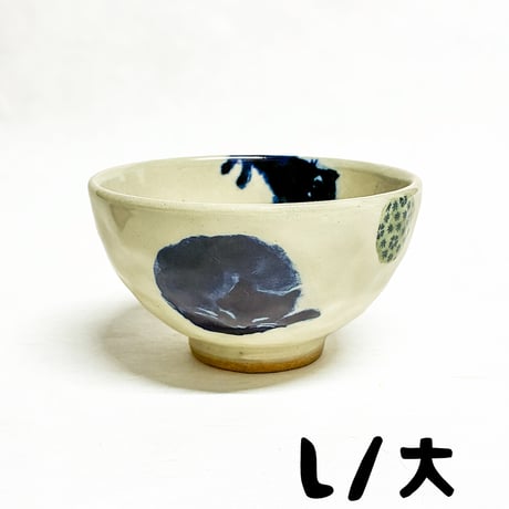 Neko Indigo Rice Bowl（Mino Ware） /   猫にまりご茶碗（美濃焼）