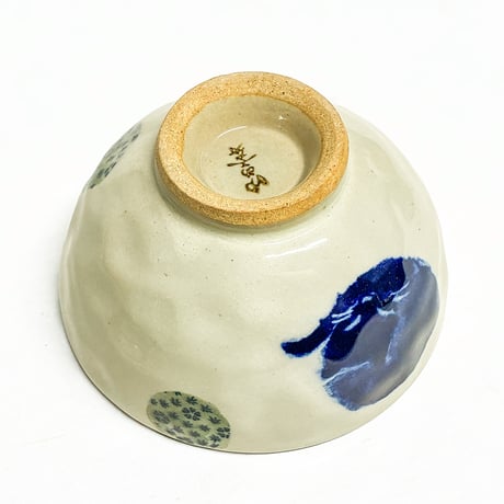 Neko Indigo Rice Bowl（Mino Ware） /   猫にまりご茶碗（美濃焼）
