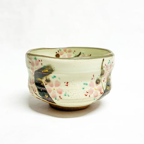 Hand-painted red Japanese cherry blossoms Matcha Bowl / 粉引手描霞桜 抹茶碗